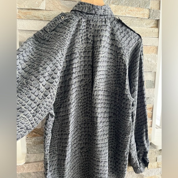 100% silk beautiful blouse. - Picture 10 of 11